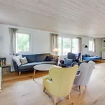 Aleko - 2-5km From The Sea By Interhome בית נופש *