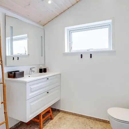 Holiday home Aleko - 2-5km From The Sea By Interhome Henne Strand