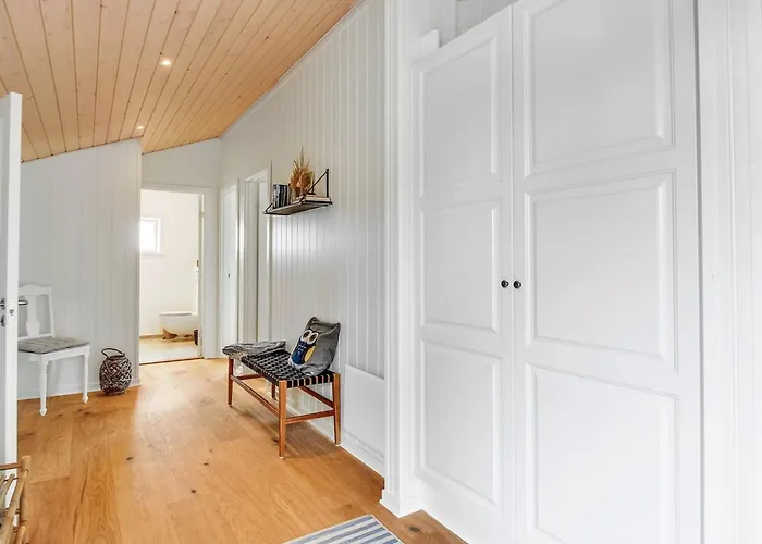 Aleko - 2-5km From The Sea By Interhome