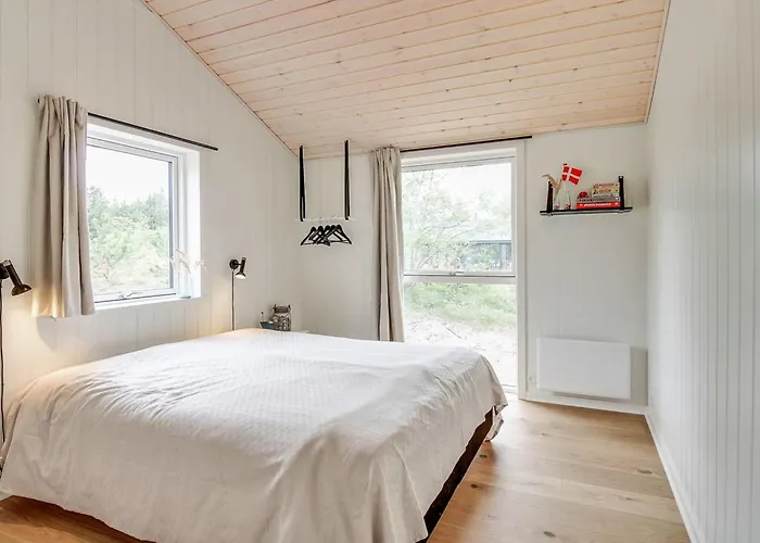 Feriehus Aleko - 2-5km From The Sea By Interhome Henne Strand