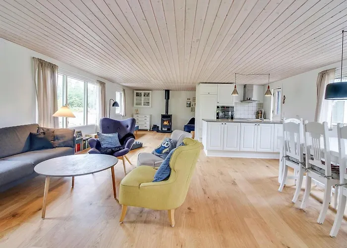 Aleko - 2-5km From The Sea By Interhome Henne Strand